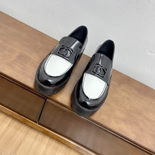 LOAFER BLACK MIX WHITE CALFSKIN - 35