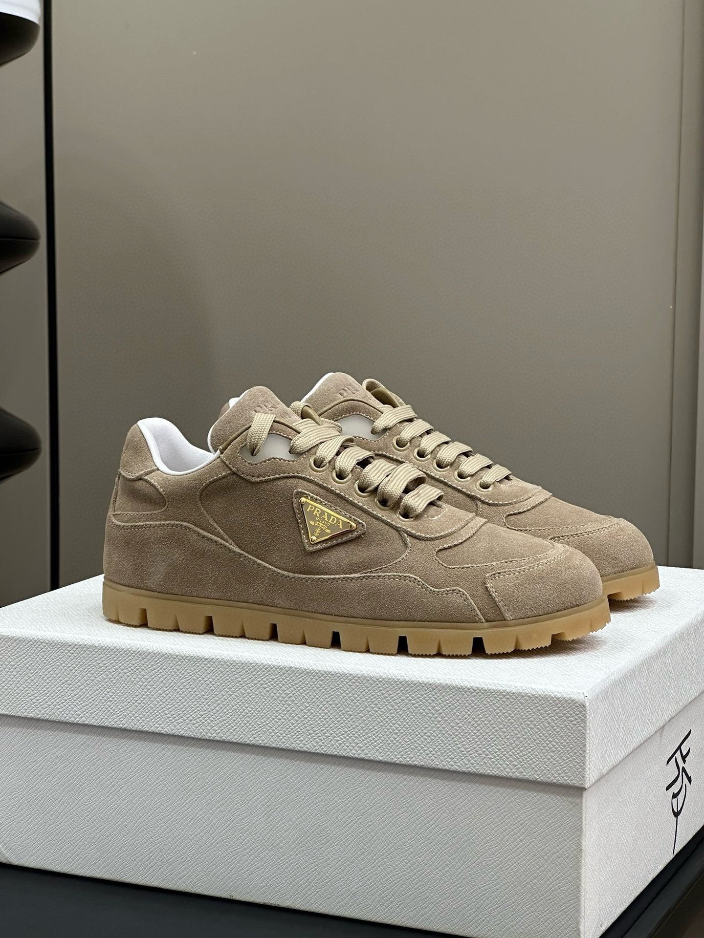 PRA TRAIL FADED SUEDE SNEAKERS TORTILLA - 35