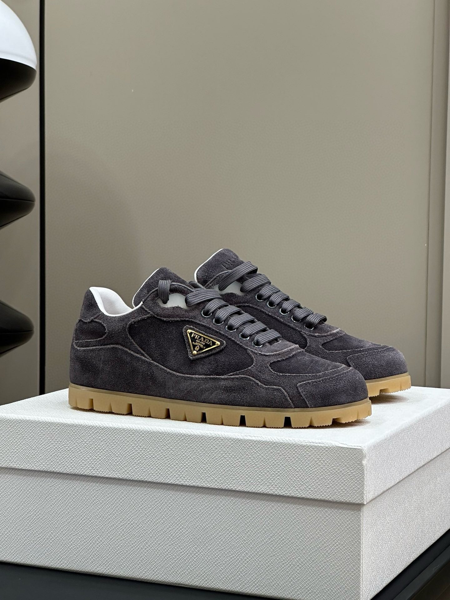 PRA TRAIL FADED SUEDE SNEAKERS CHARCOAL - 35
