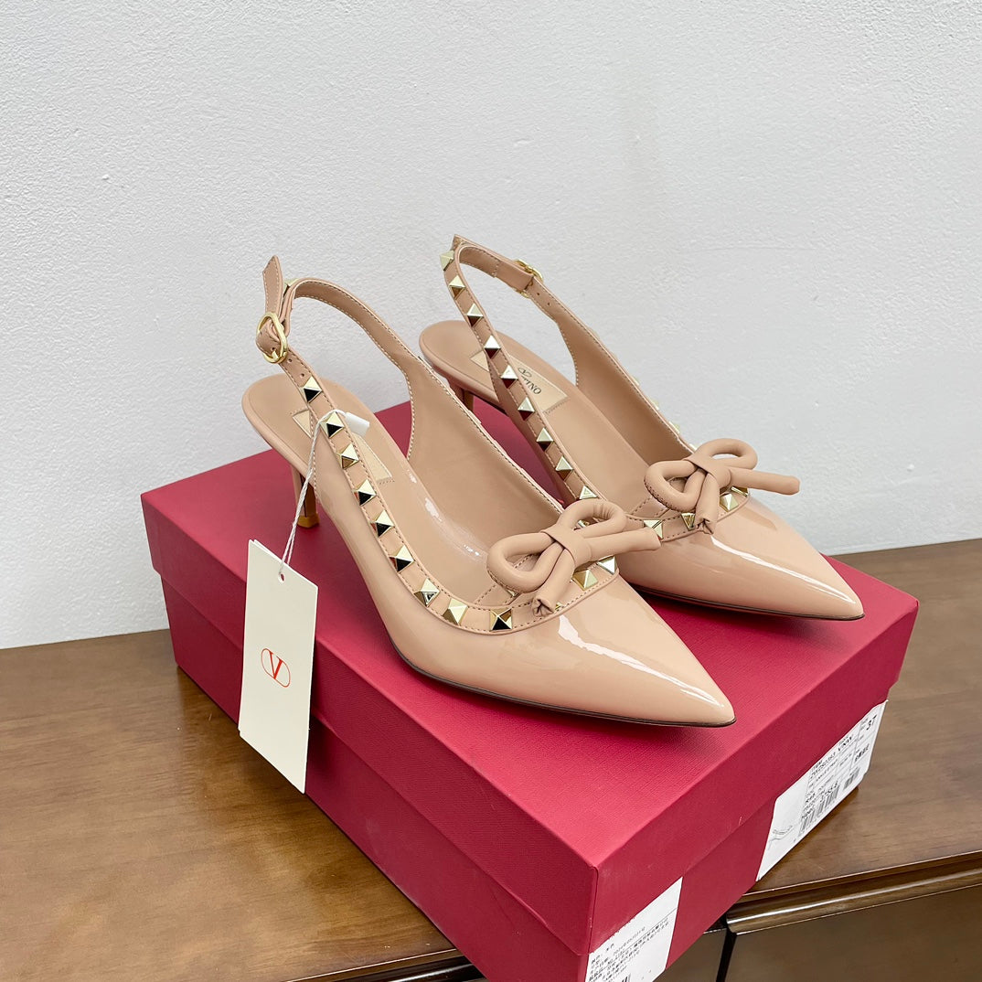 ROCKSTUD BOW SLINGBACK NUDE TAN PATENT LEATHER PUMP 60MM - 35