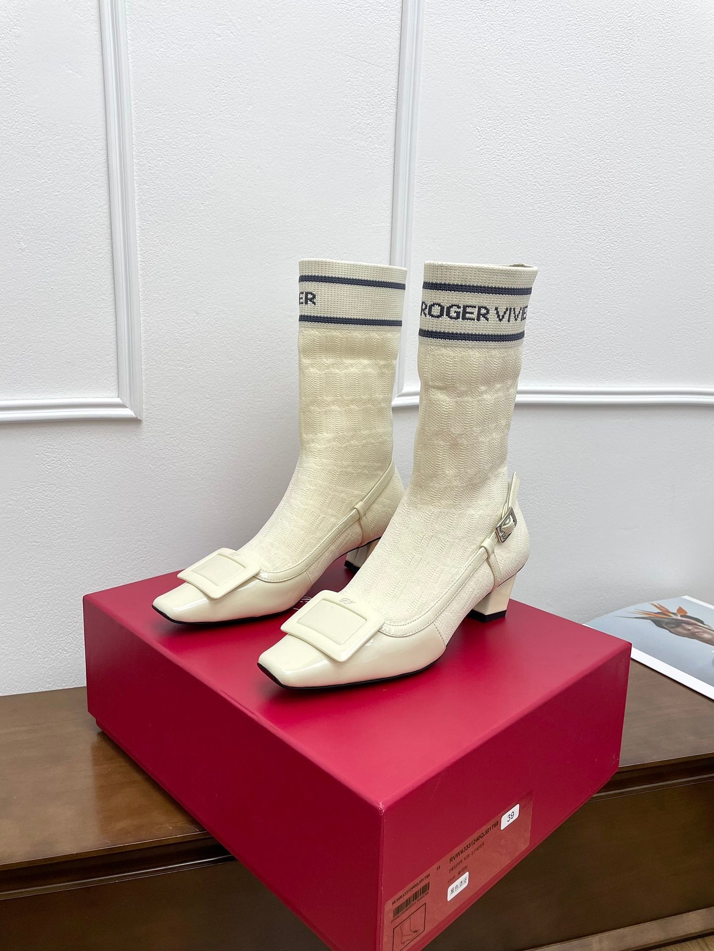 BELLE VIVIER SOCK LACQUERED BUCKLE ANKLE BOOTS IN OFF WHITE CALFSKIN AND TECHNICAL FABRIC - 35