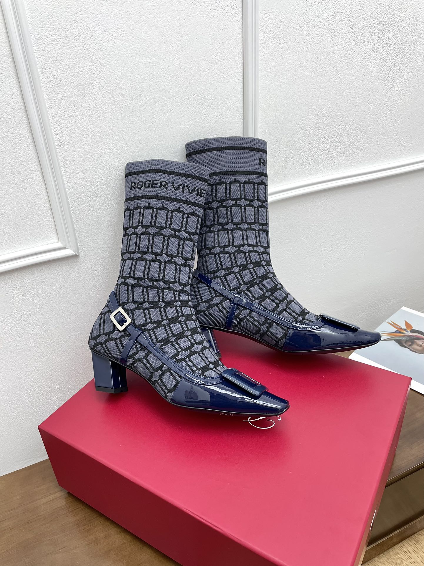 BELLE VIVIER SOCK LACQUERED BUCKLE ANKLE BOOTS IN NAVY BLUE CALFSKIN AND TECHNICAL FABRIC - 35