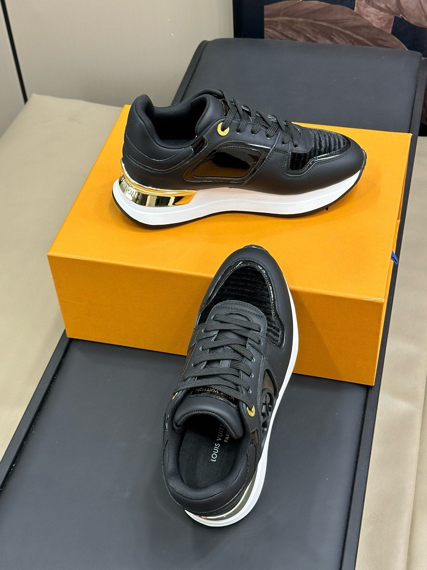 LV NEO RUN AWAY SNEAKER IN BLACK CALFSKIN - 34