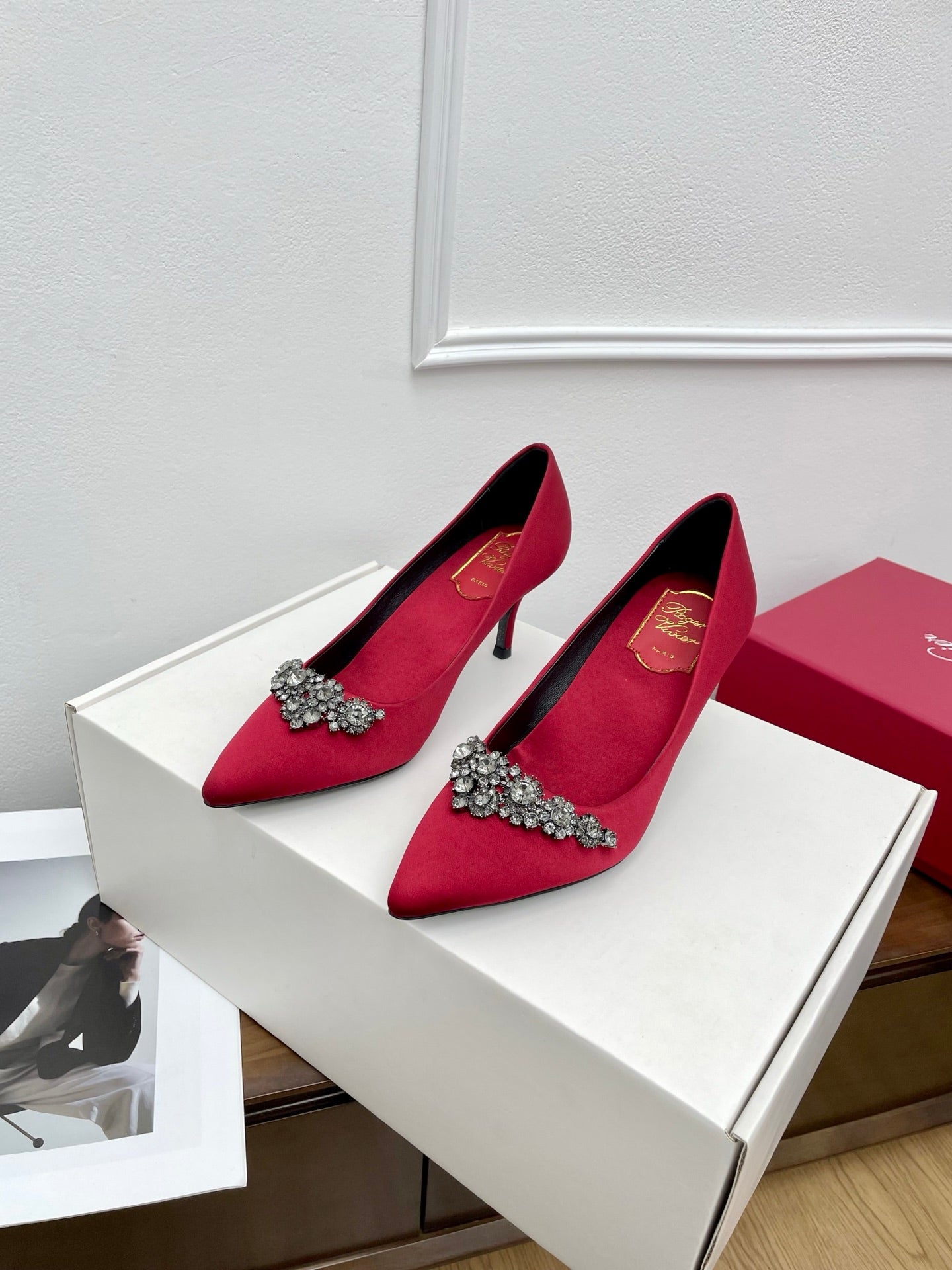 EFFLORESCENCE PUMPS IN RED GLITTER FABRIC - 34