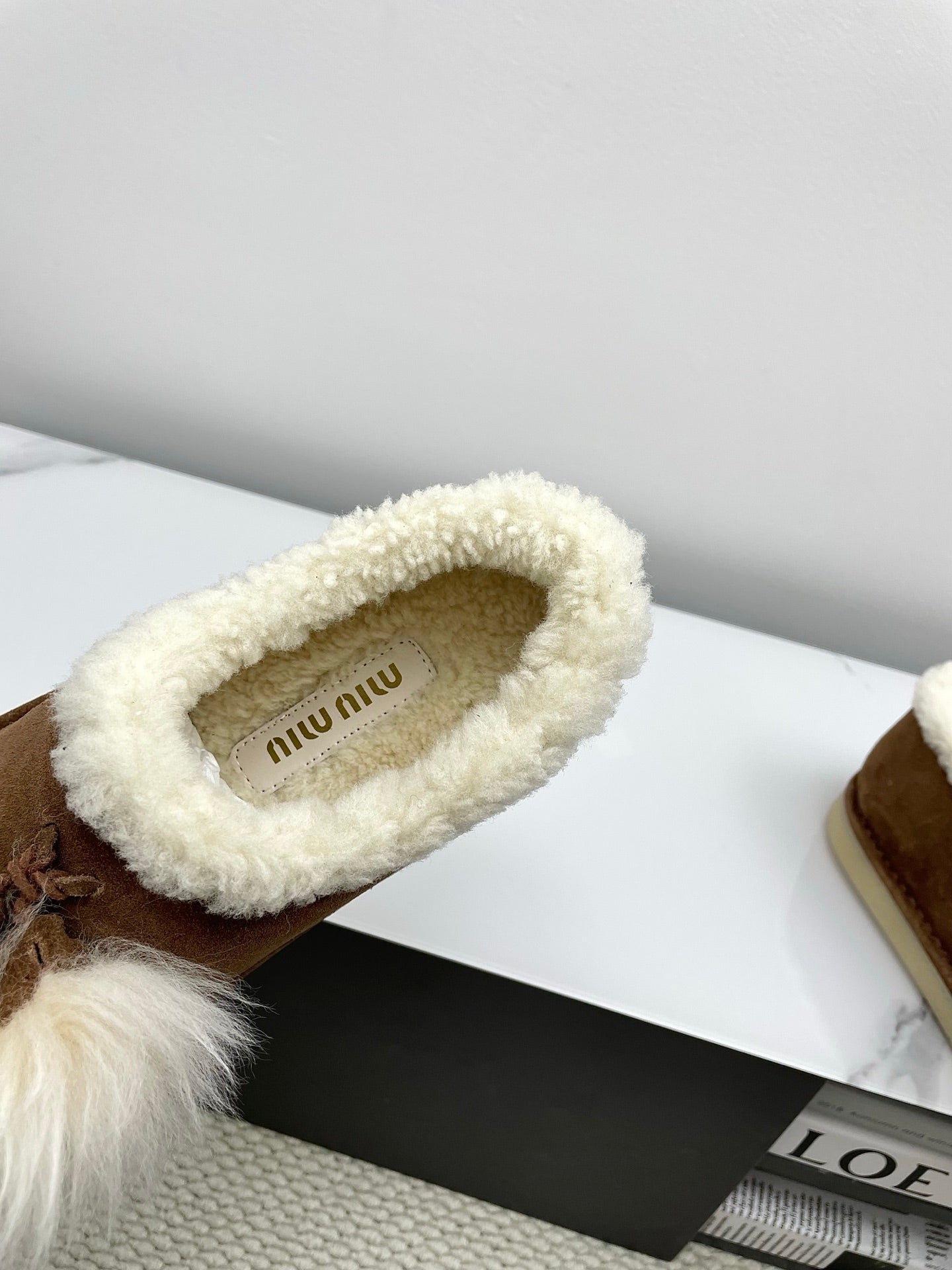 Черевики MIUMIU 26S ANKLE SHEARLING З ТЕМНО-КОРИЧНЕВОЇ ЗАМШІ