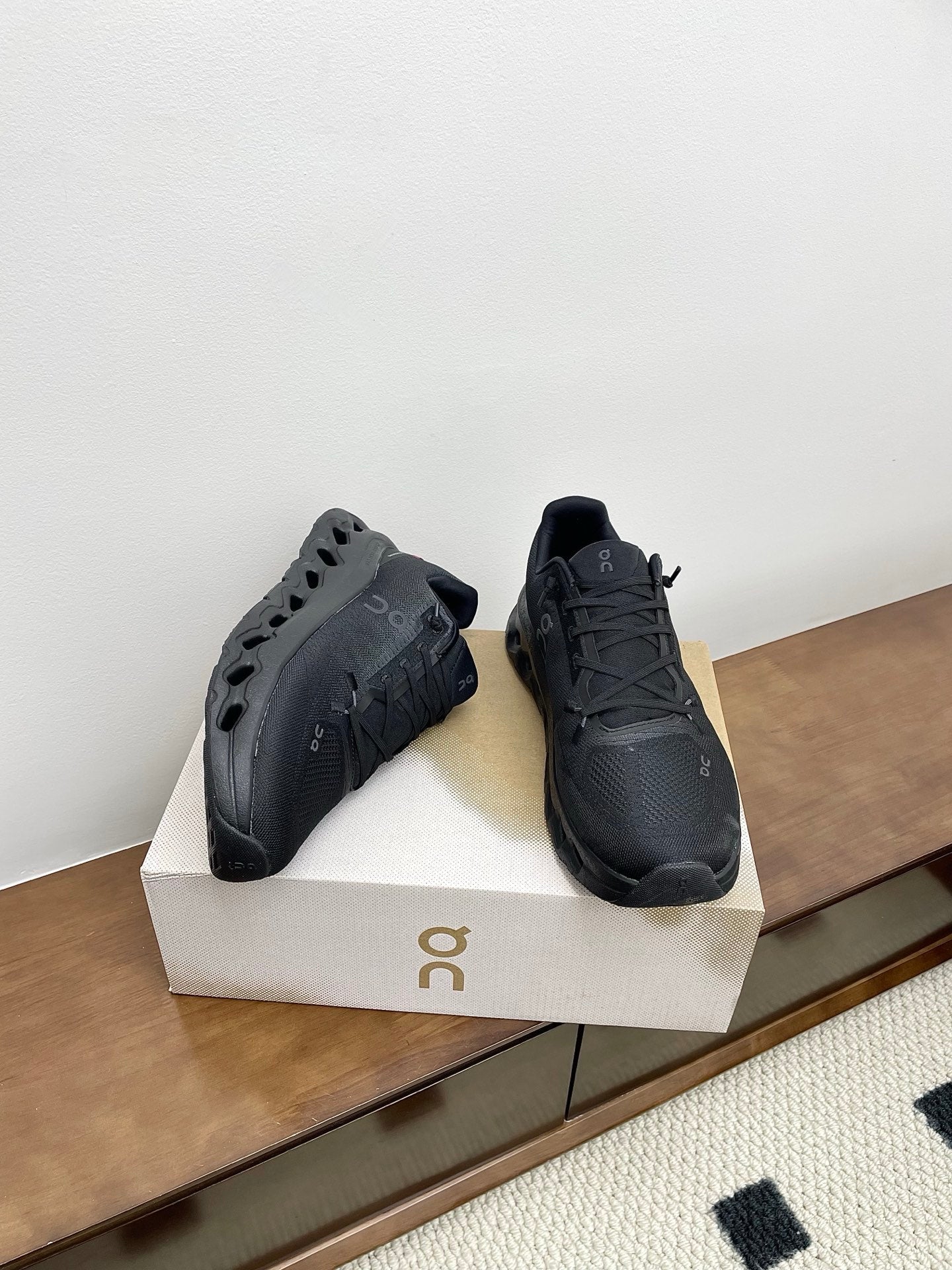КРОСІВКИ LOEWE 26S CLOUDTILT З ПЕРЕРОБЛЕНОГО ПОЛІЕСТЕРУ ЧОРНОГО КОЛЬОРУ