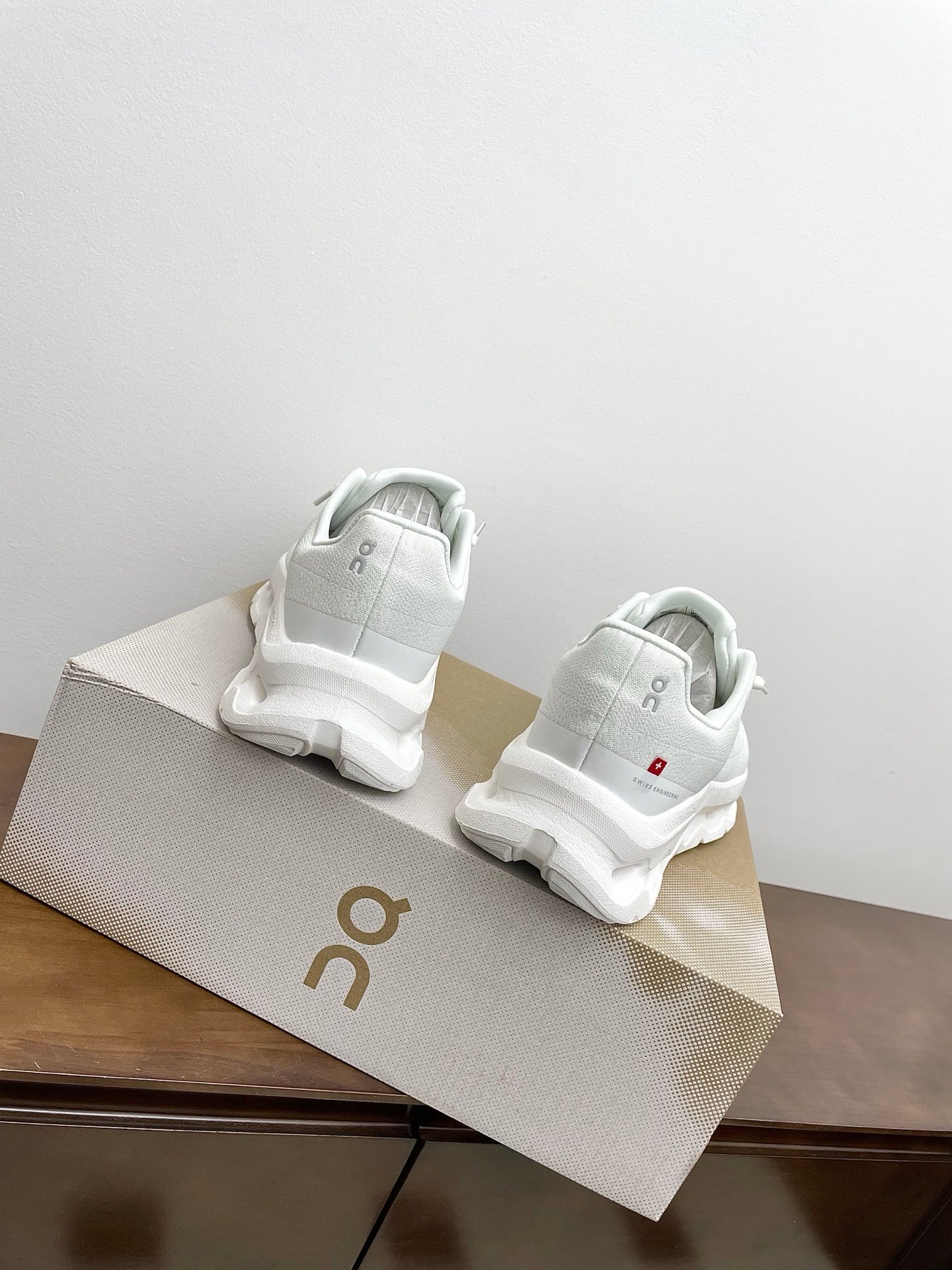 КРОСІВКИ LOEWE 26S CLOUDTILT З БІЛОГО ПЕРЕРОБЛЕНОГО ПОЛІЕСТЕРУ