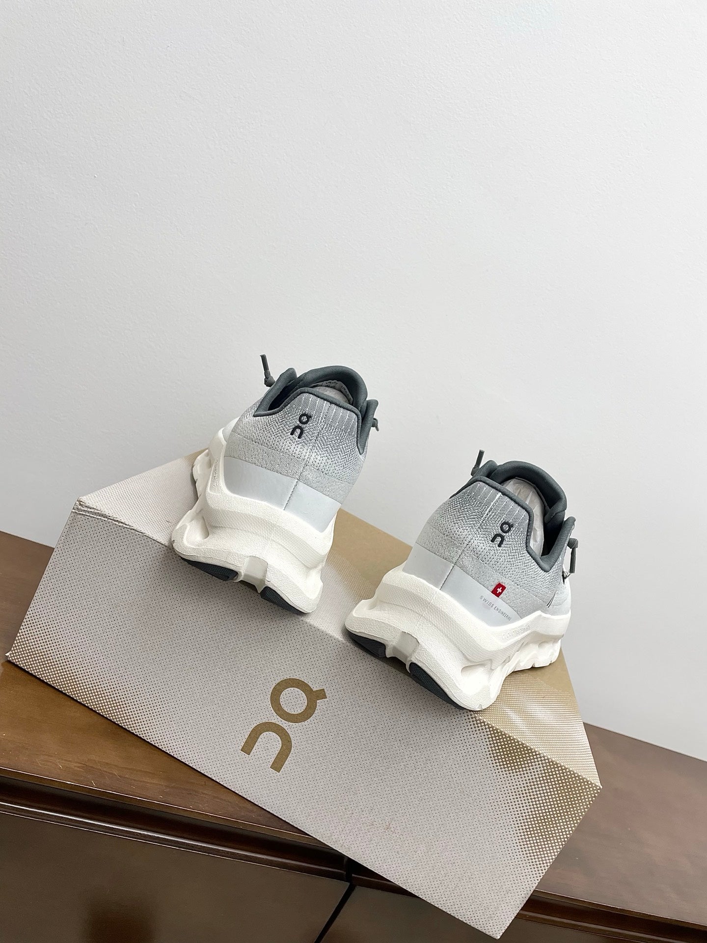 КРОСІВКИ LOEWE 26S CLOUDTILT З СВІТЛО-СІРОГО ПЕРЕРОБЛЕНОГО ПОЛІЕСТЕРУ