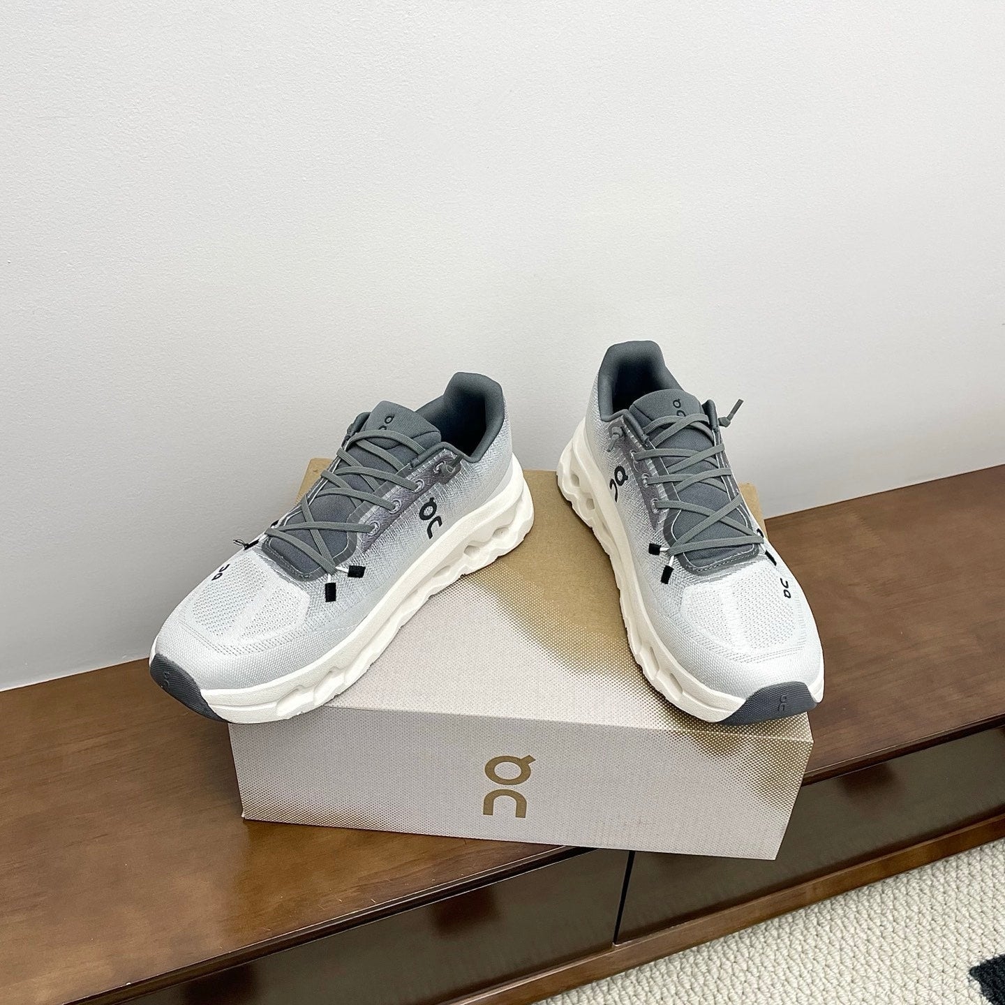 КРОСІВКИ LOEWE 26S CLOUDTILT З СВІТЛО-СІРОГО ПЕРЕРОБЛЕНОГО ПОЛІЕСТЕРУ