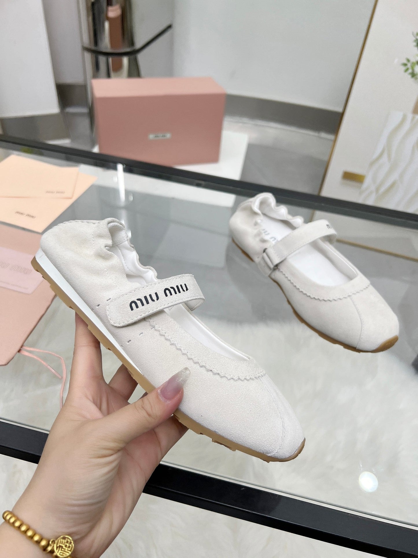 RUCHES NAPPA BALLERINAS IN OFF WHITE SUEDE - 35