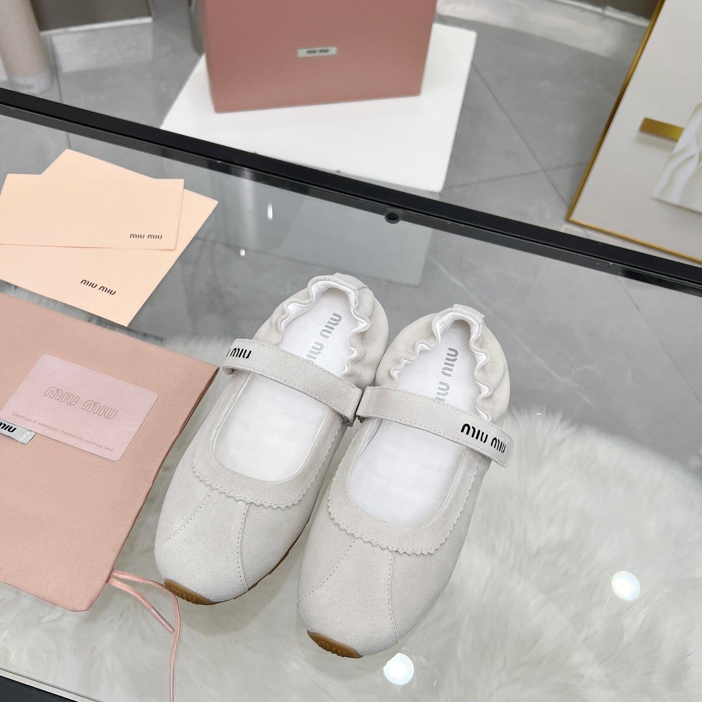 RUCHES NAPPA BALLERINAS IN OFF WHITE SUEDE - 35