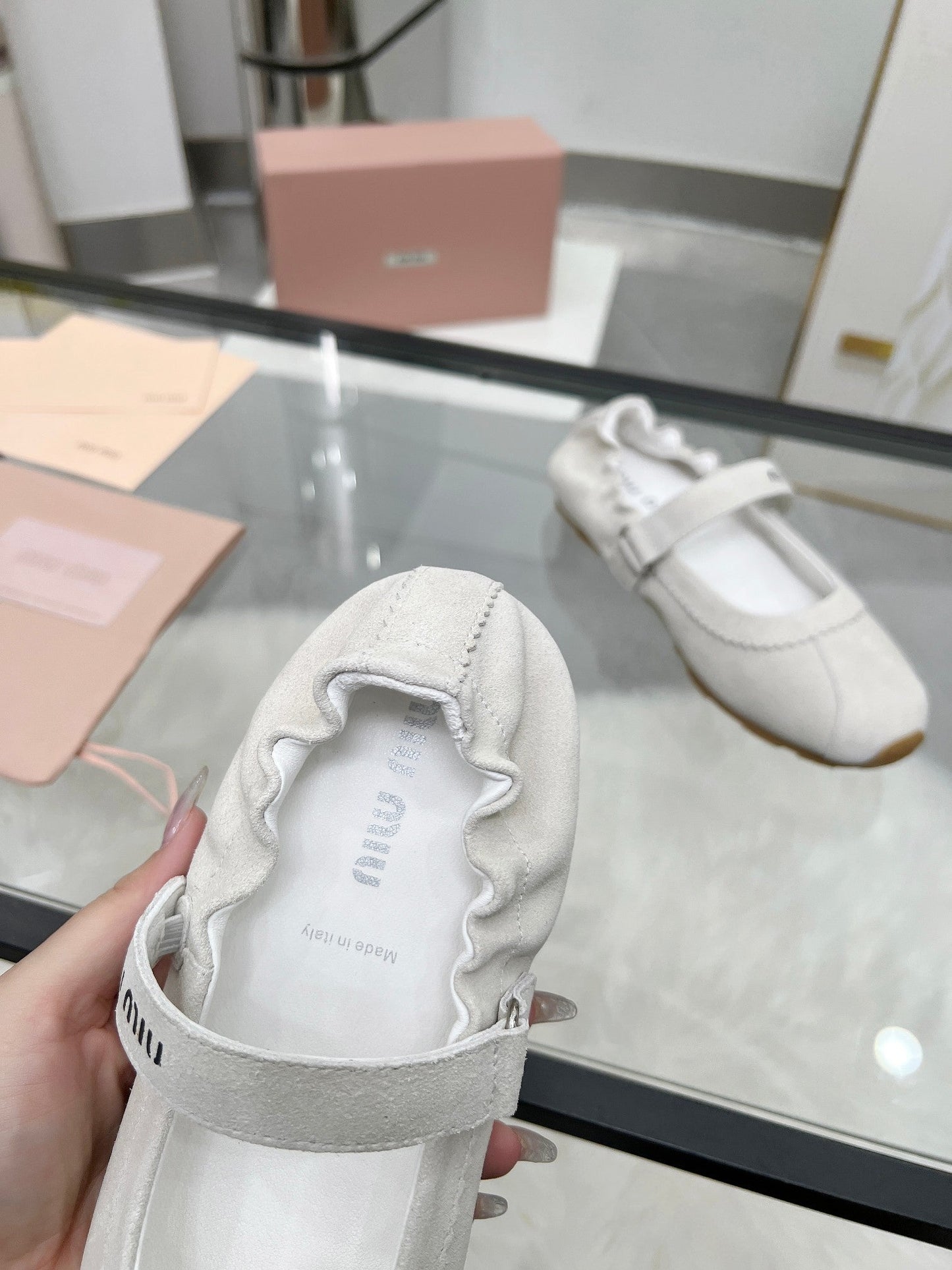 RUCHES NAPPA BALLERINAS IN OFF WHITE SUEDE - 35
