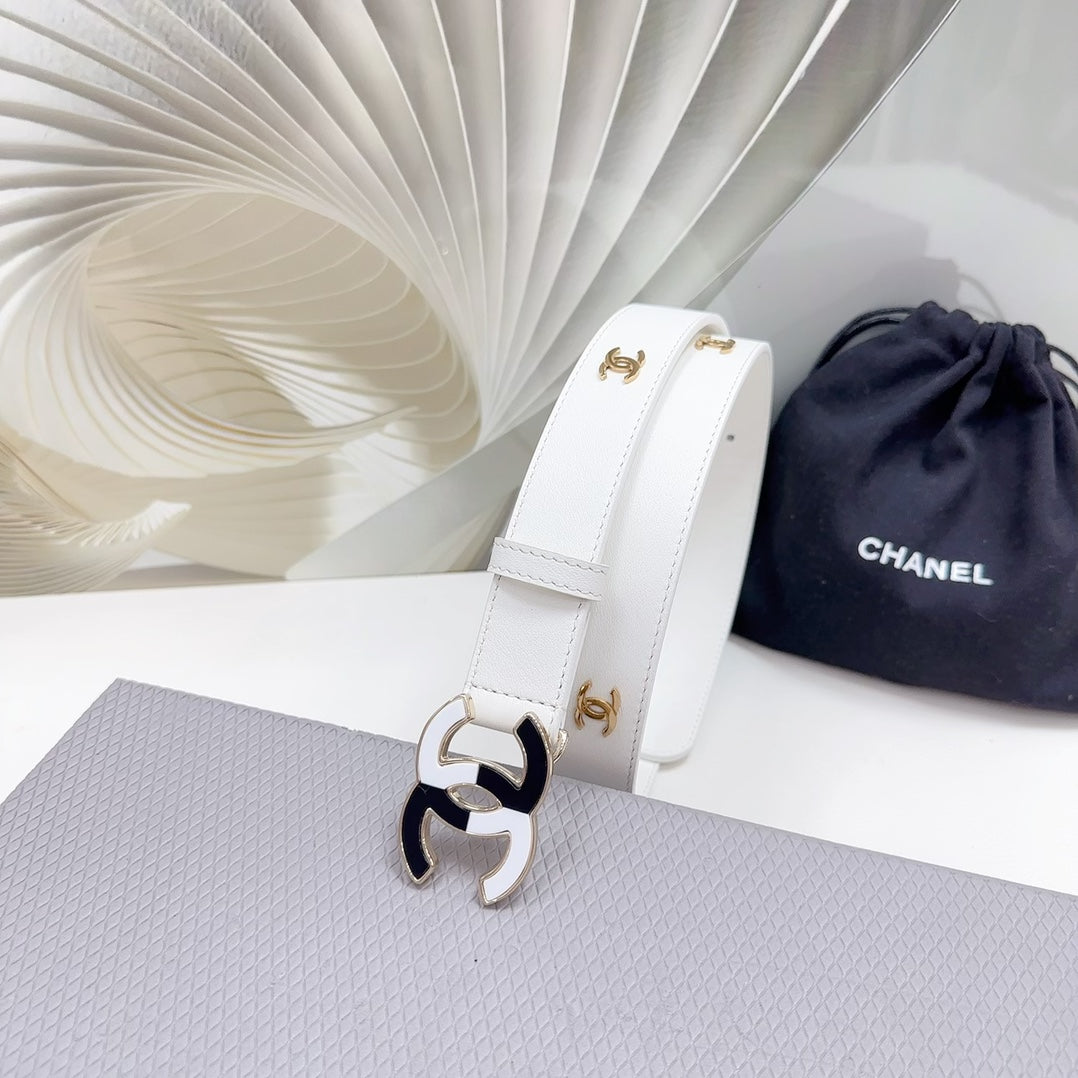 CC BELT 30 MM WHITE CALFSKIN GOLD HARDWARE WITH WHITE MIX BLACK LOGO - 30