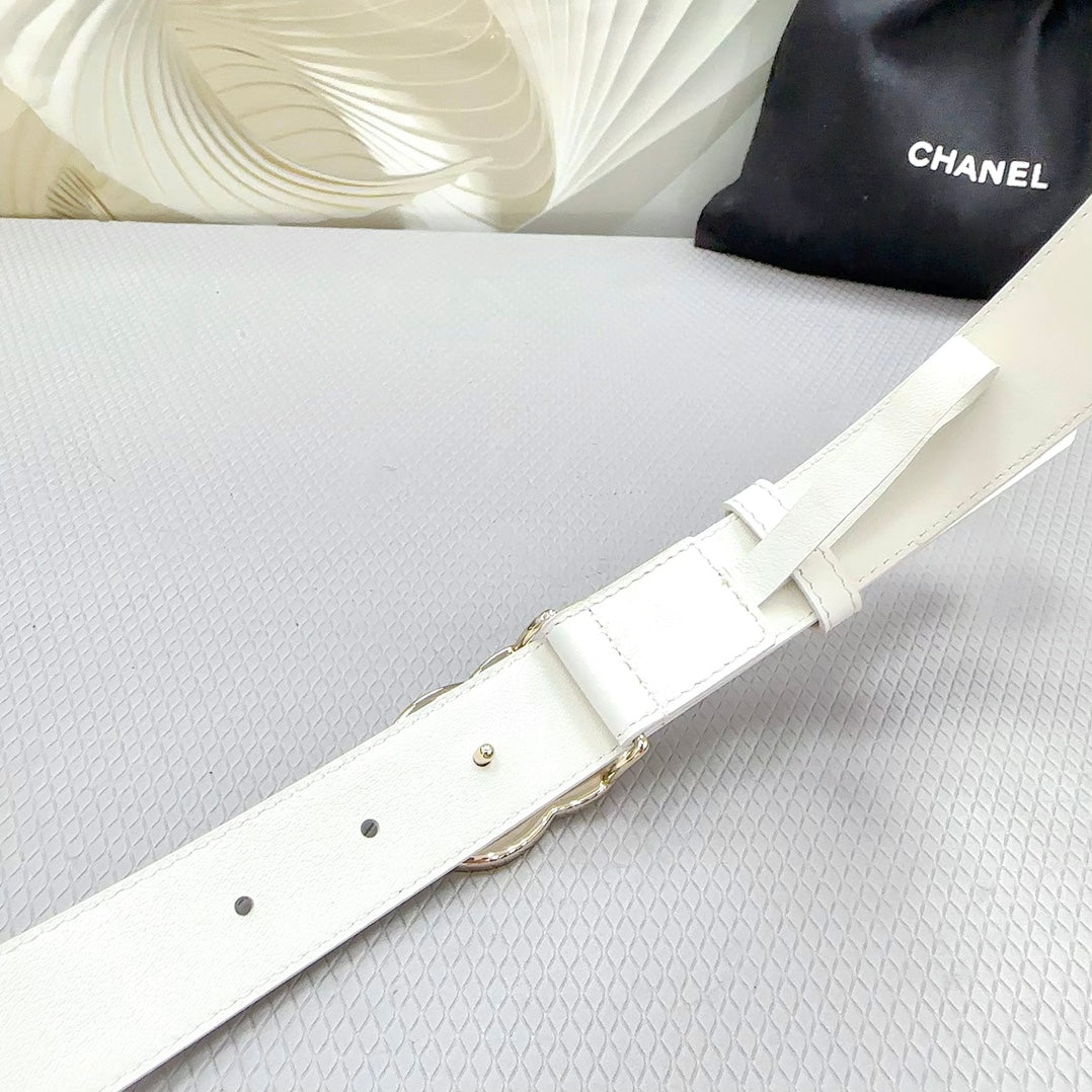CC BELT 30 MM WHITE CALFSKIN GOLD HARDWARE WITH WHITE MIX BLACK LOGO - 30