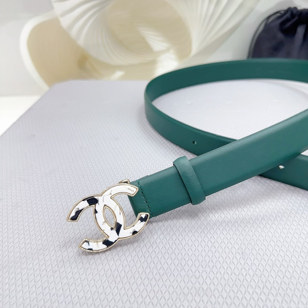 CC 30MM BELT IN COOL GREEN SHINNY CALFSKIN WHITE LOGO - 30