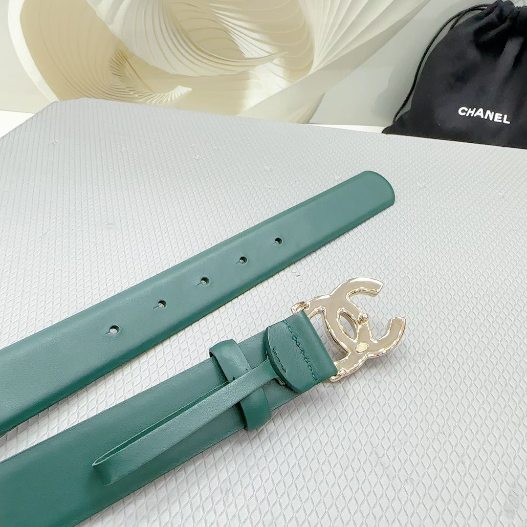CC 30MM BELT IN COOL GREEN SHINNY CALFSKIN WHITE LOGO - 30