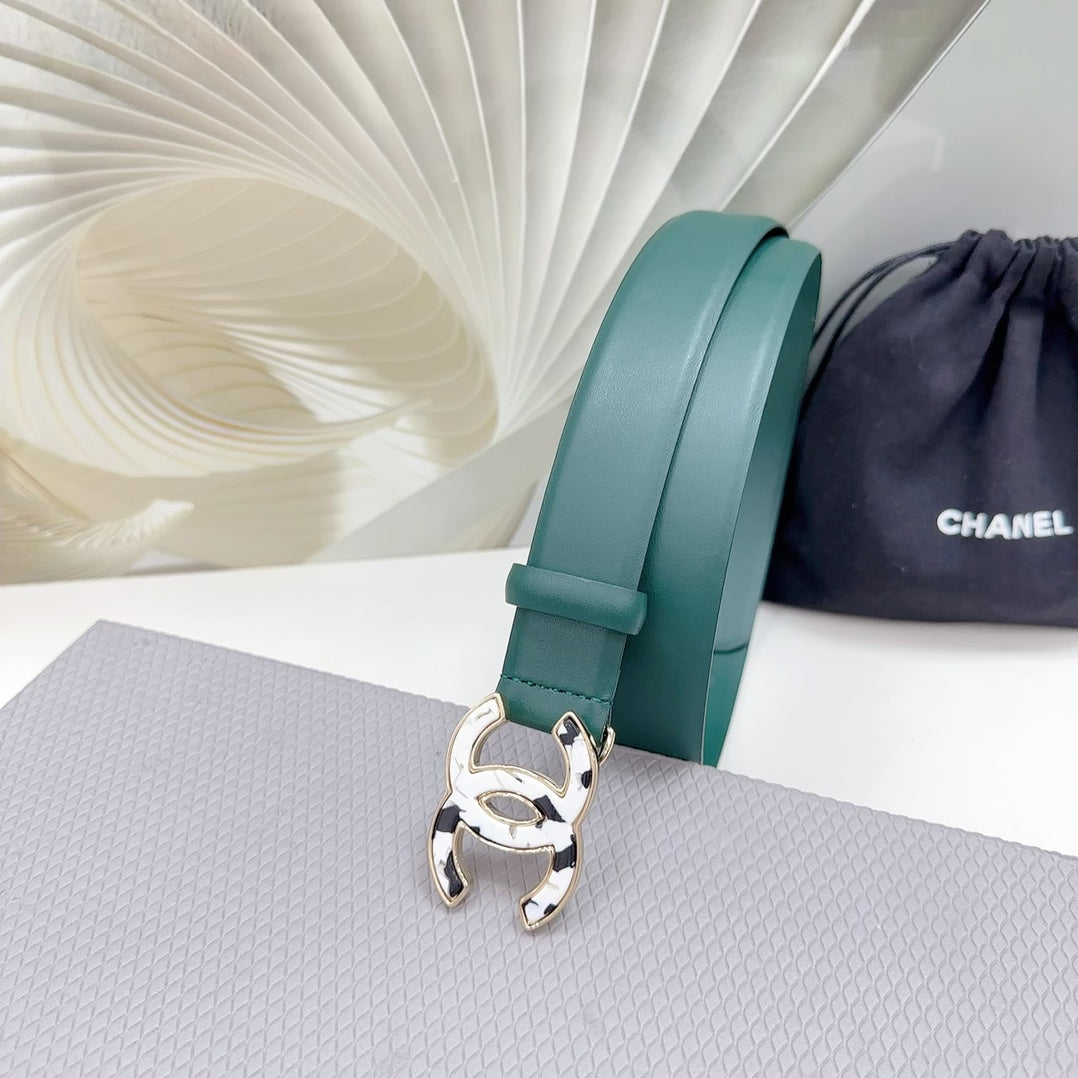 CC 30MM BELT IN COOL GREEN SHINNY CALFSKIN WHITE LOGO - 30