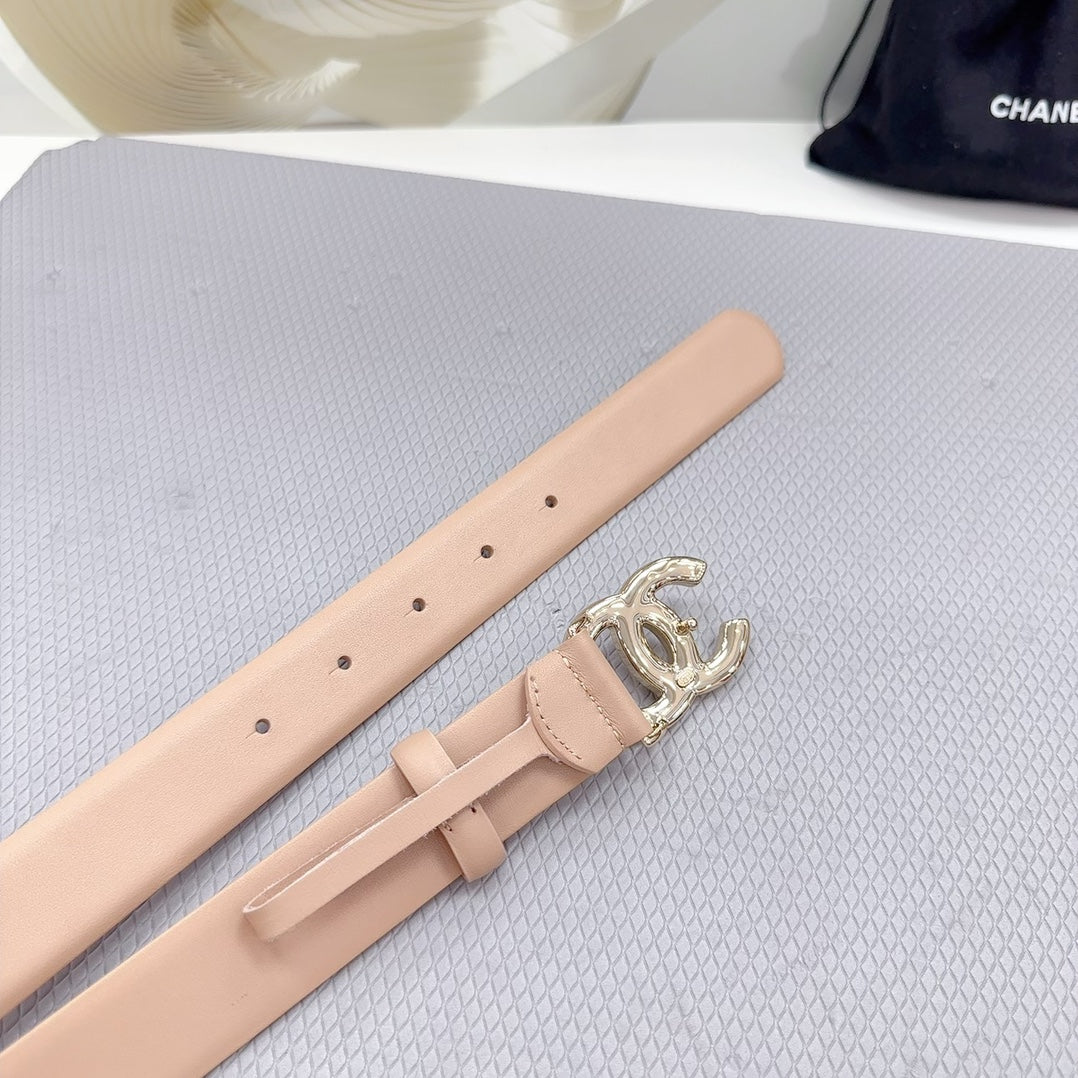 CC 30MM BELT IN ALMOND BEIGE SHINNY CALFSKIN WHITE LOGO - 30