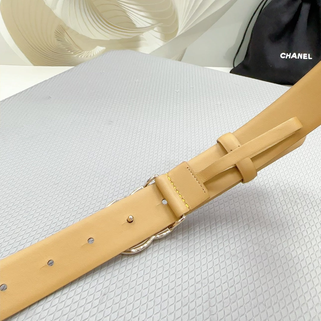 CC 30MM BELT IN GOLDENROD BROWN SHINNY CALFSKIN WHITE LOGO - 30