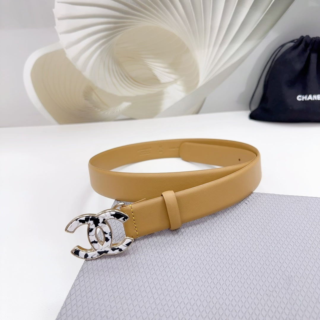 CC 30MM BELT IN GOLDENROD BROWN SHINNY CALFSKIN WHITE LOGO - 30