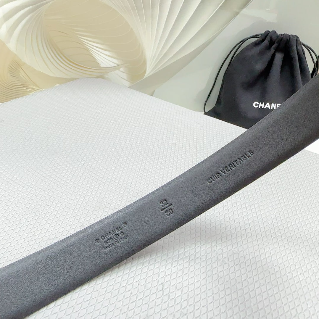 CC 30MM BELT IN BLACK SHINNY CALFSKIN WHITE LOGO - 30