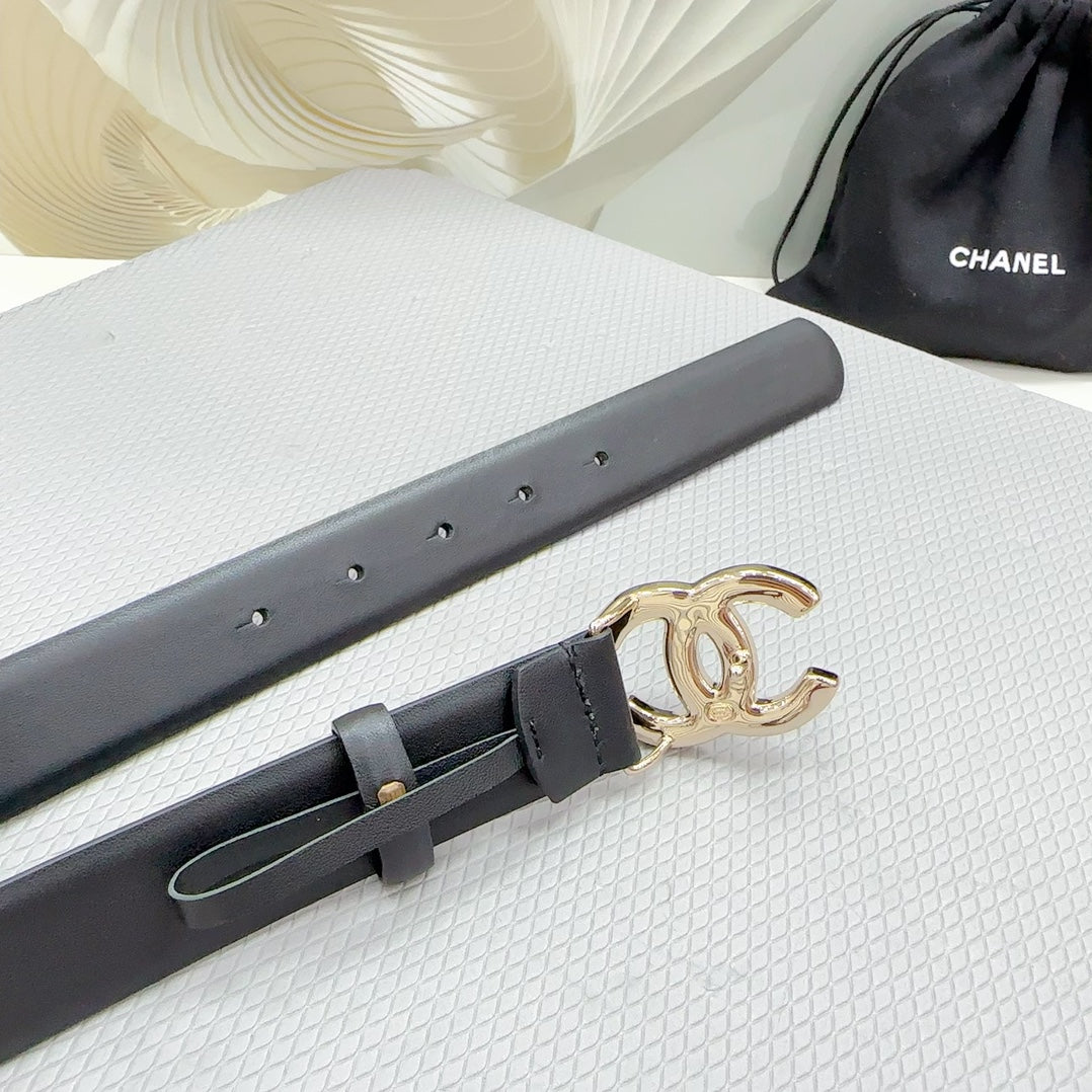 CC 30MM BELT IN BLACK SHINNY CALFSKIN WHITE LOGO - 30