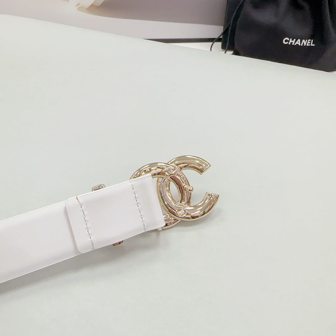 CC 30MM BELT IN WHITE SMOOTH CALFSKIN METAL HARDWARE - 30