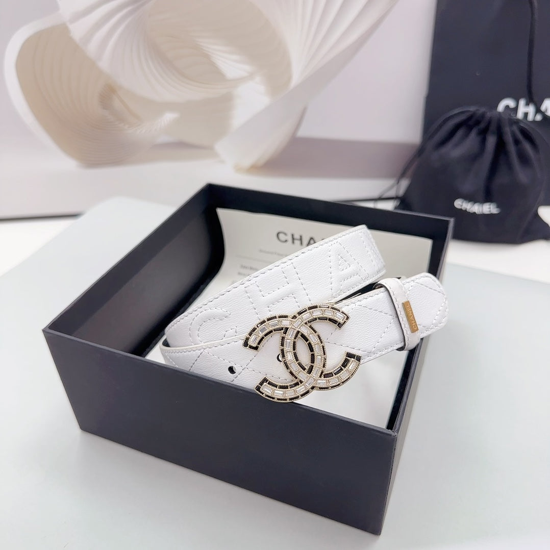 CC 30MM BELT IN WHITE EMBROIDERED CALFSKIN METAL HARDWARE - 30