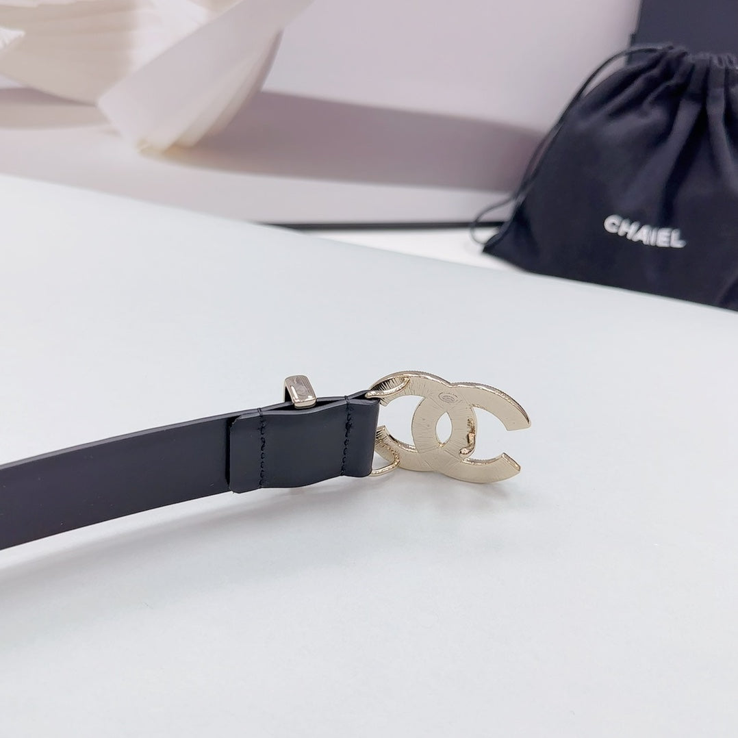 CC 30MM BELT IN BLACK SMOOTH CALFSKIN METAL LOGO - 30