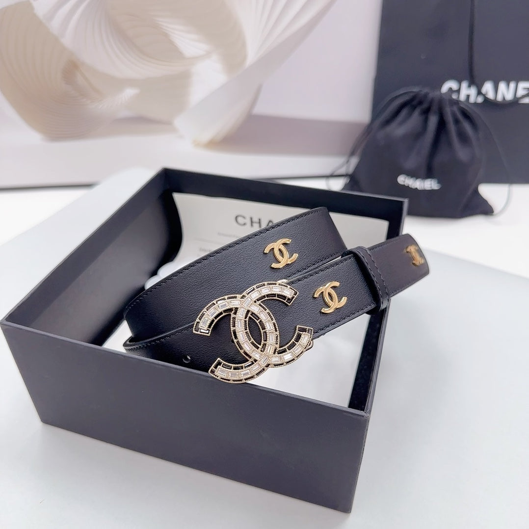 CC 30MM BELT IN BLACK SMOOTH CALFSKIN METAL LOGO GOLD HARDWARE - 30
