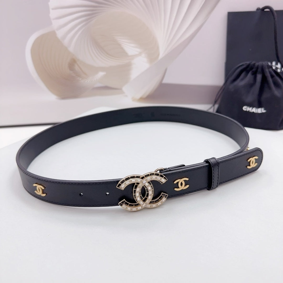 CC 30MM BELT IN BLACK SMOOTH CALFSKIN METAL LOGO GOLD HARDWARE - 30