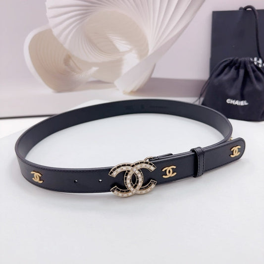 CC 30MM BELT IN BLACK SMOOTH CALFSKIN METAL LOGO GOLD HARDWARE - 30