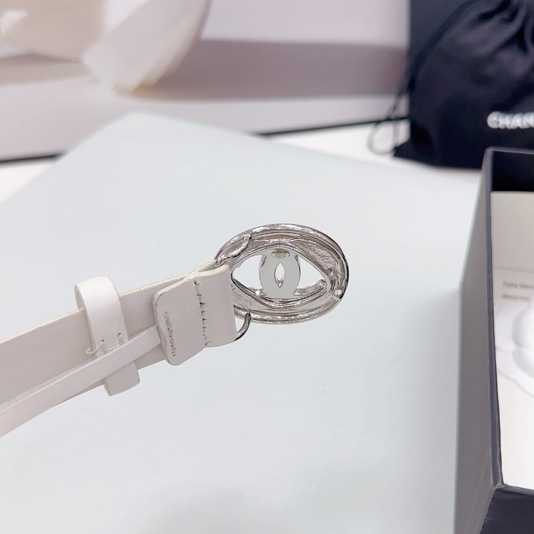 CC 30MM BELT IN WHITE CALFSKIN SILVER HARDWARE ATTACH PEARLS - 30