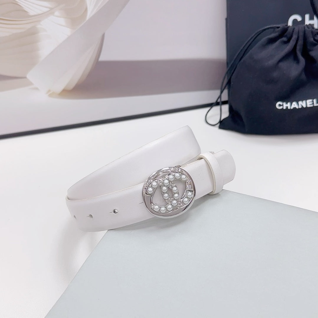 CC 30MM BELT IN WHITE CALFSKIN SILVER HARDWARE ATTACH PEARLS - 30