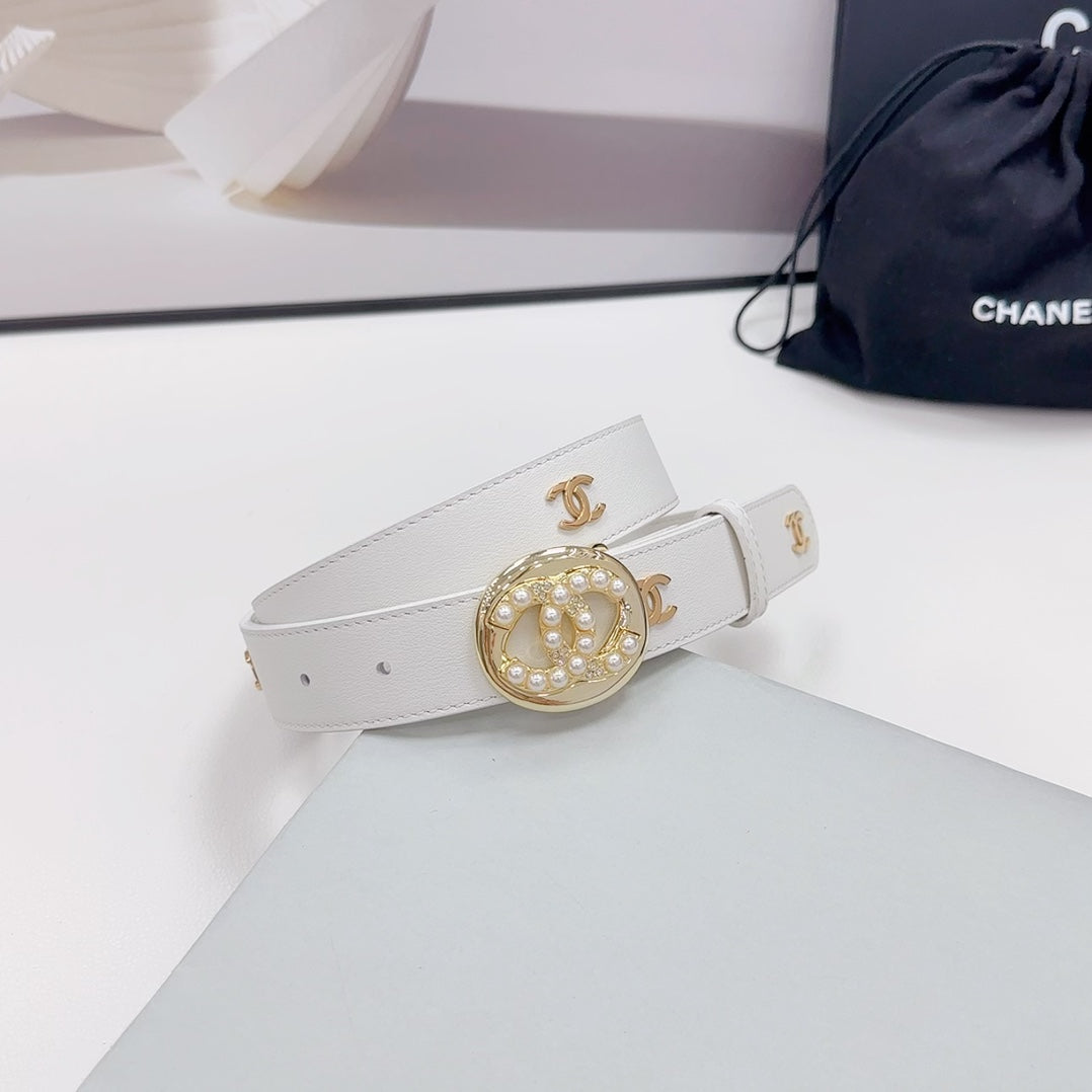 CC 30MM BELT IN WHITE CALFSKIN GOLD HARDWARE ATTACH PEARLS - 30