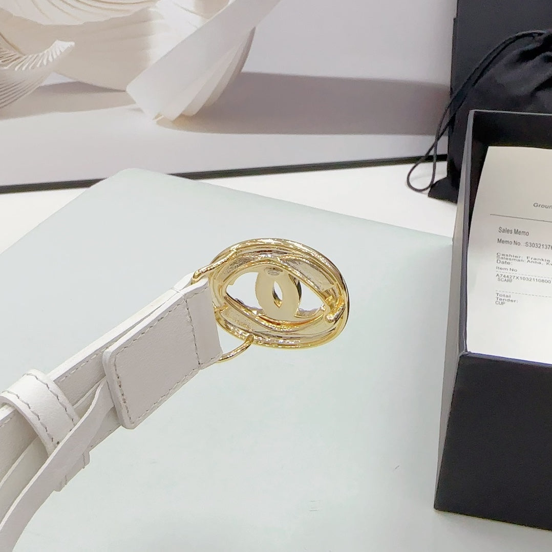 CC 30MM BELT IN WHITE CALFSKIN GOLD HARDWARE ATTACH PEARLS - 30
