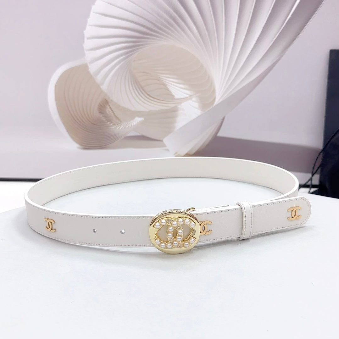 CC 30MM BELT IN WHITE CALFSKIN GOLD HARDWARE ATTACH PEARLS - 30