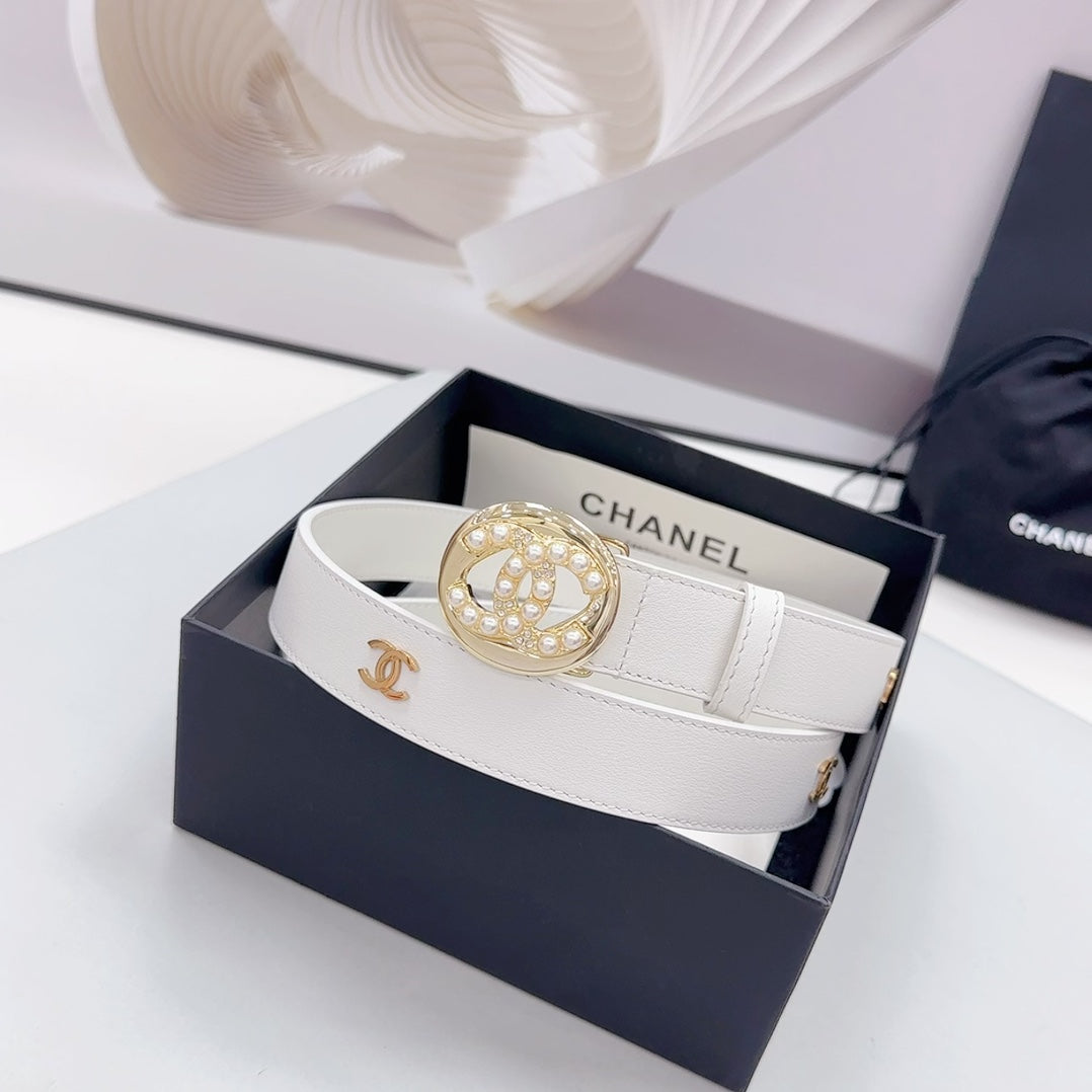 CC 30MM BELT IN WHITE CALFSKIN GOLD HARDWARE ATTACH PEARLS - 30