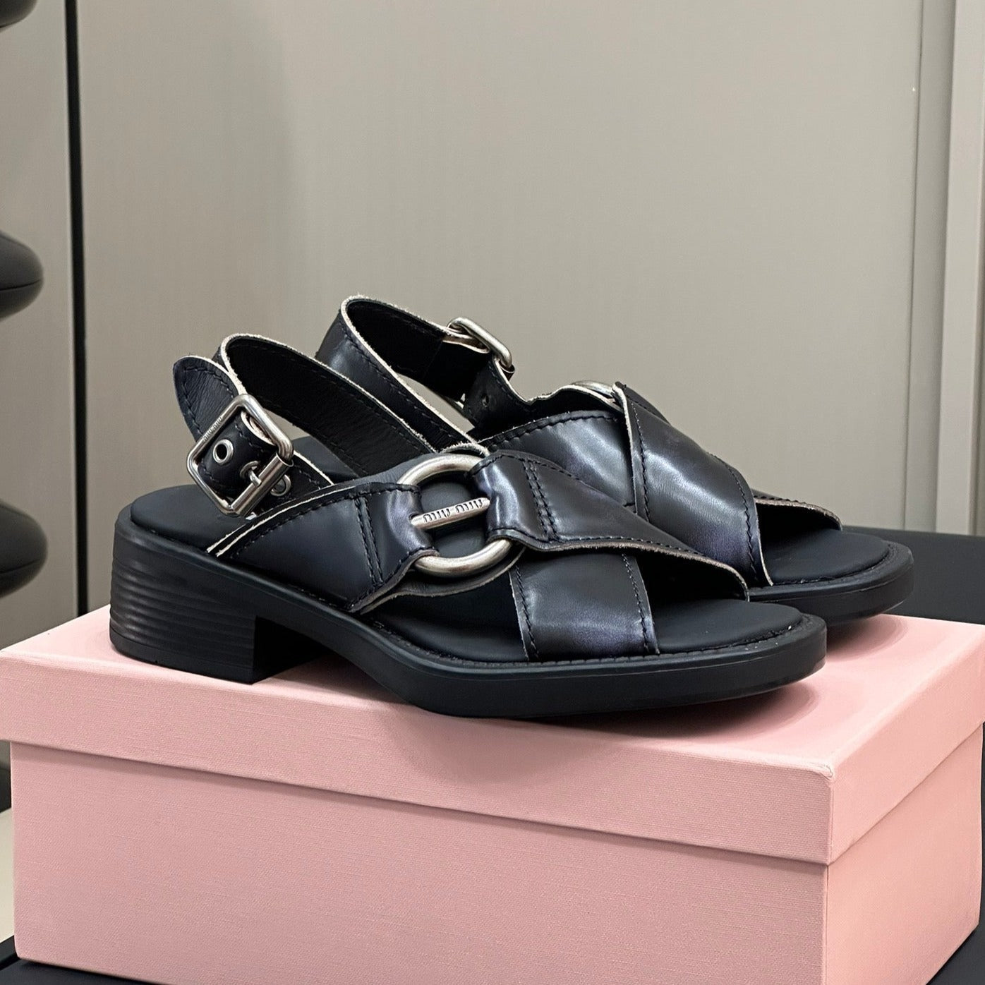 Sandals Black Retro Sheepskin With Cross - Straps - 35
