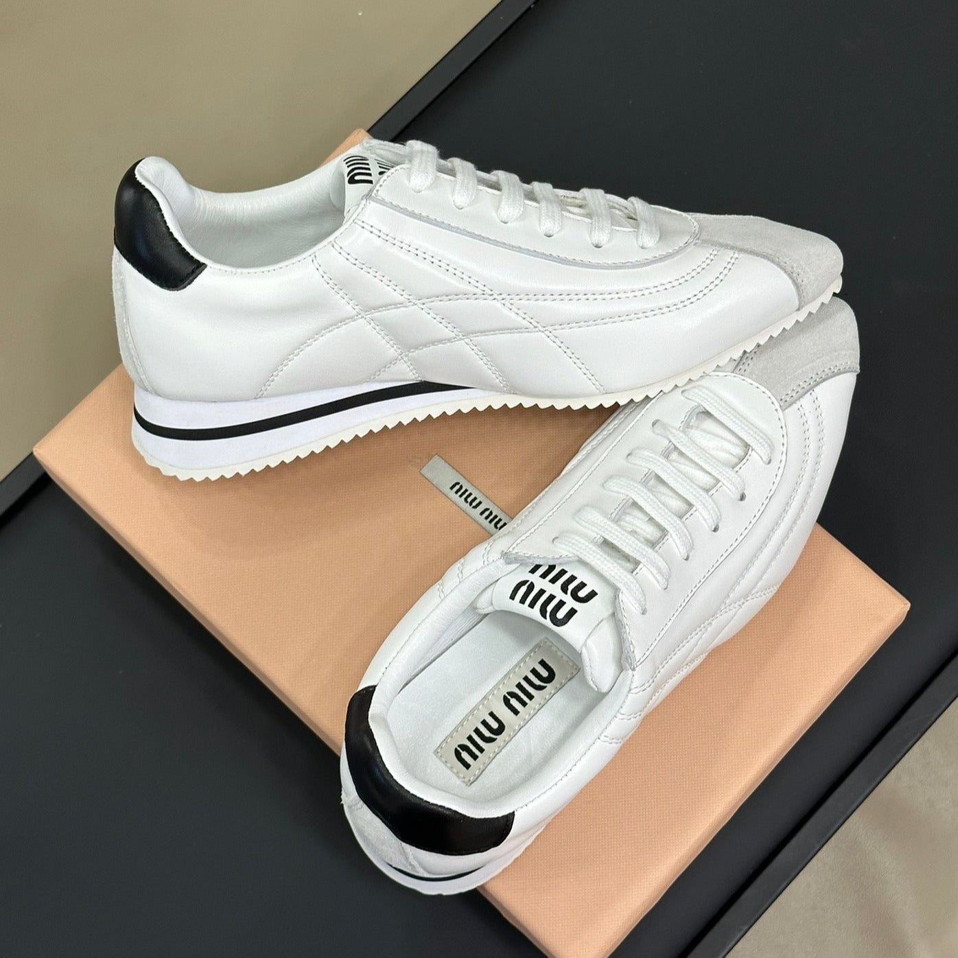 POINTED SPORTS SHOES WHITE LAMBSKIN - 35