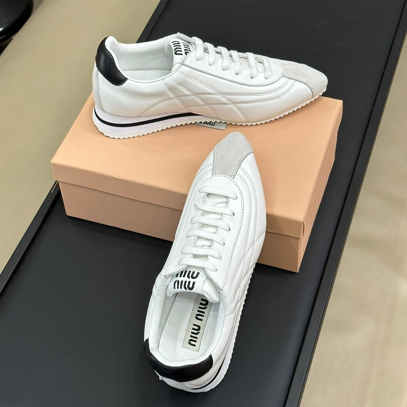 POINTED SPORTS SHOES WHITE LAMBSKIN - 35
