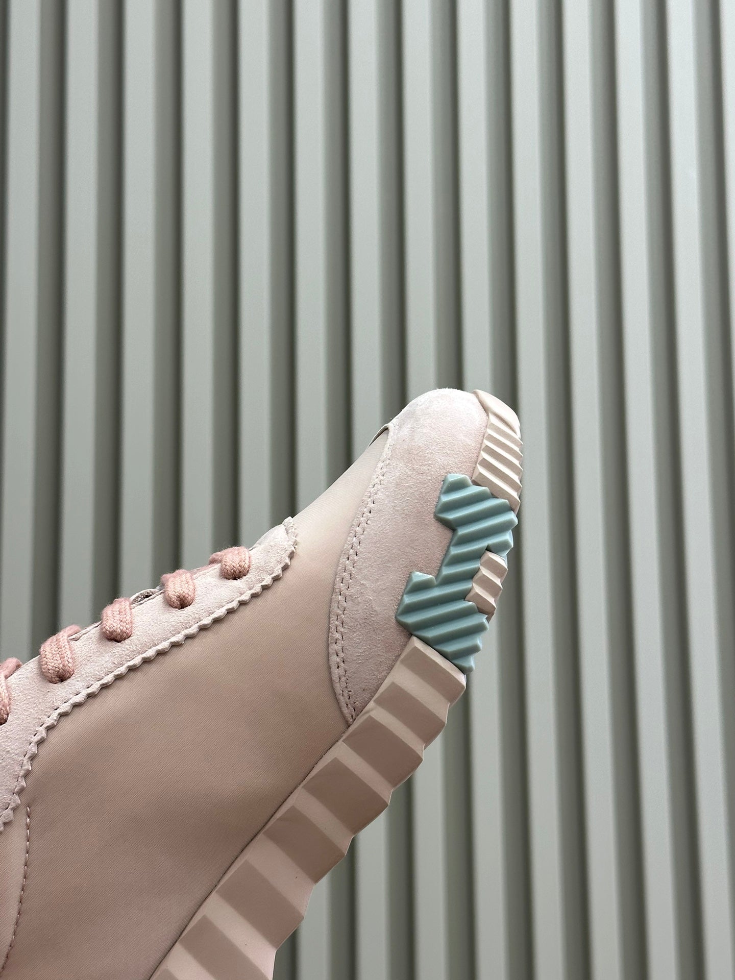 BOUNCING SNEAKERS LIGHT PINK CALFSKIN - 35