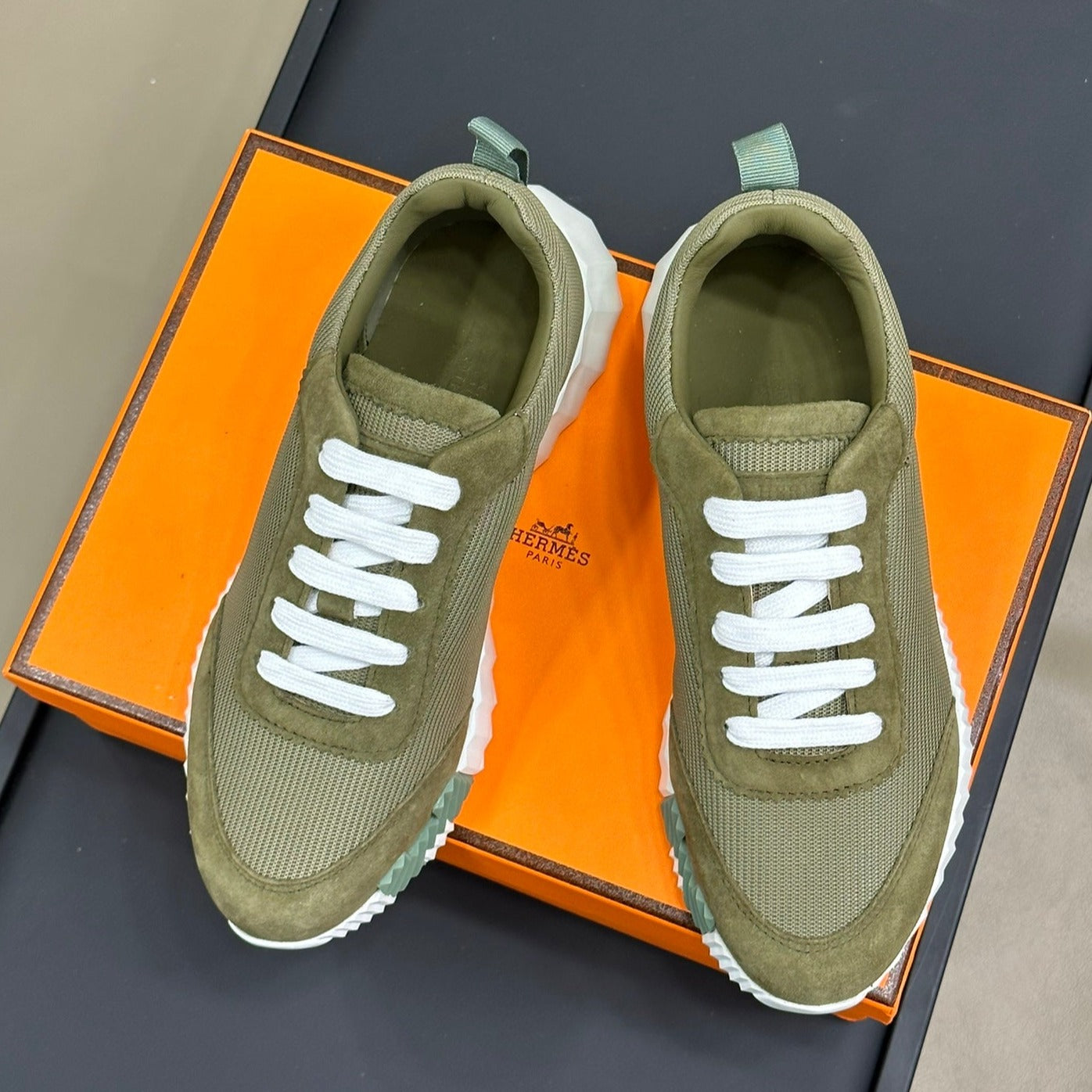 BOUNCING SNEAKERS OLIVE CALFSKIN - 35