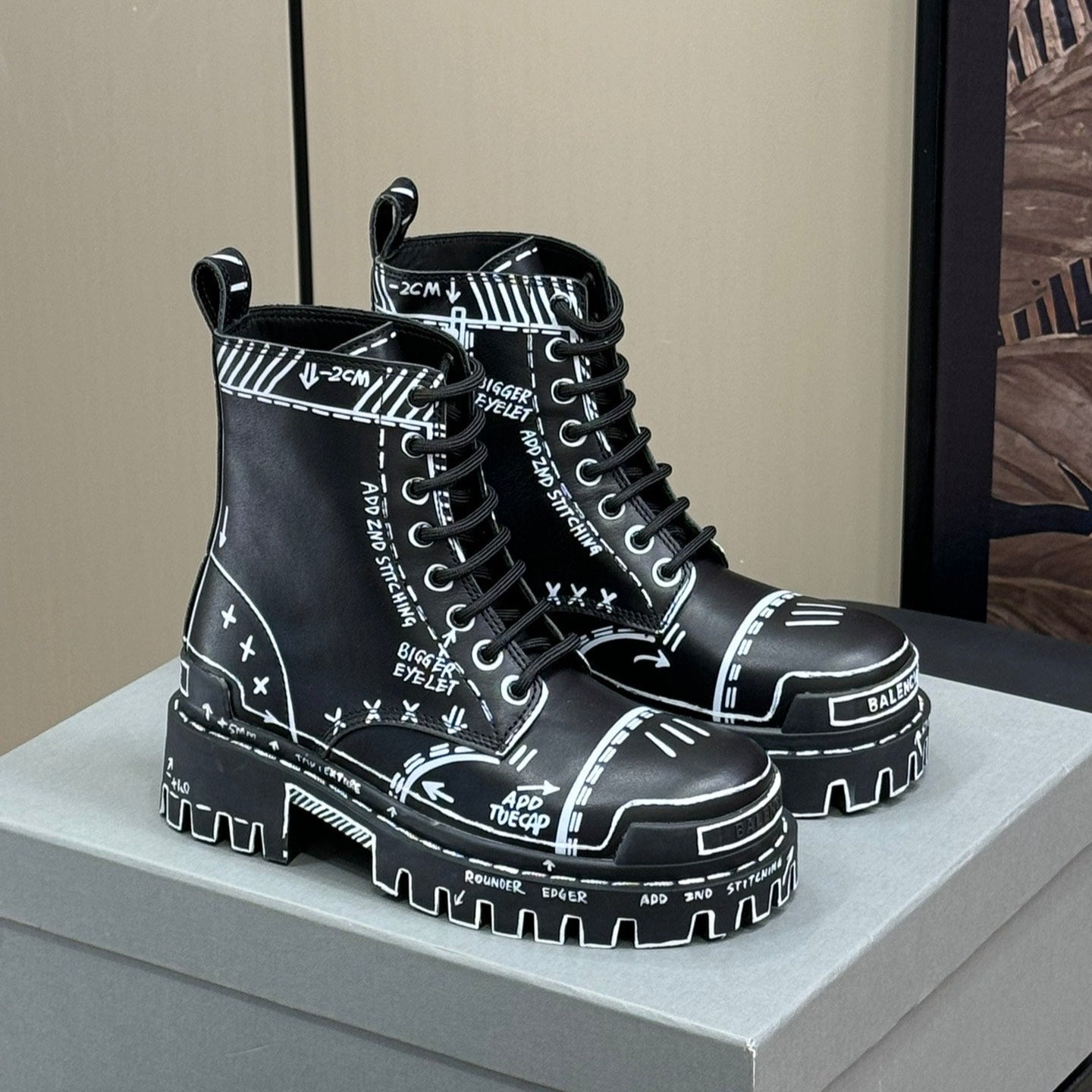 CHUNKY BOOTS IN BLACK SMOOTH CALFSKIN WHITE PRINT - 35