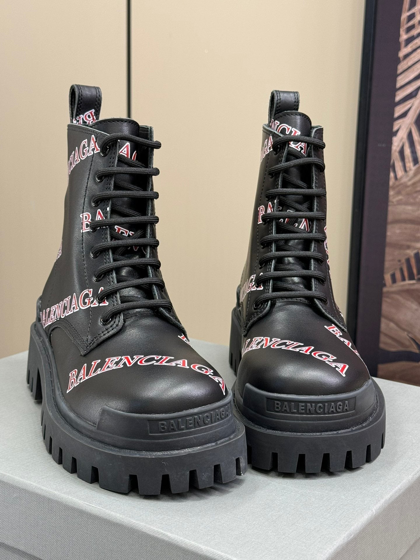 CHUNKY BOOTS IN BLACK SMOOTH CALFSKIN RED LOGO PRINT - 35