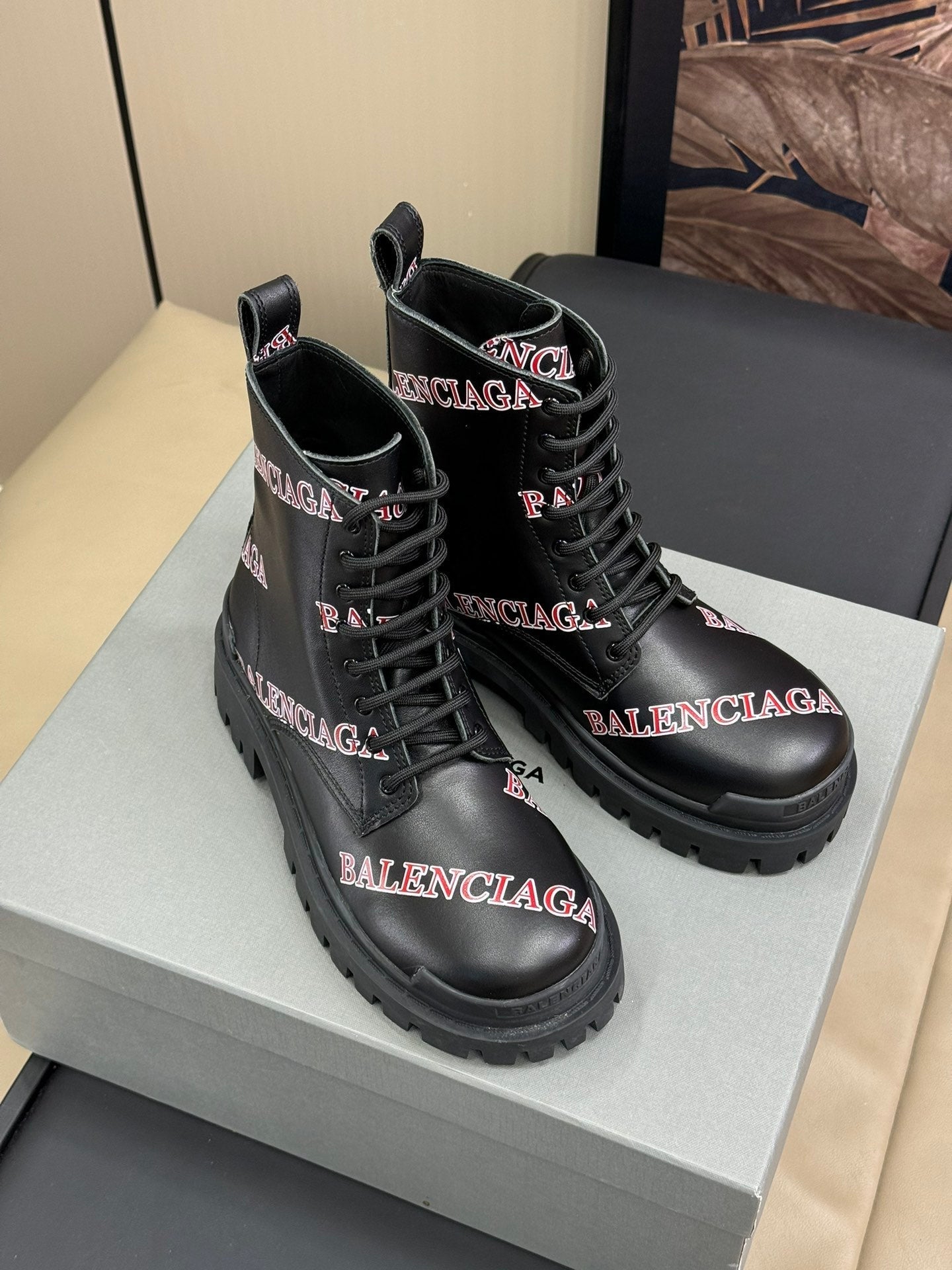 CHUNKY BOOTS IN BLACK SMOOTH CALFSKIN RED LOGO PRINT - 35