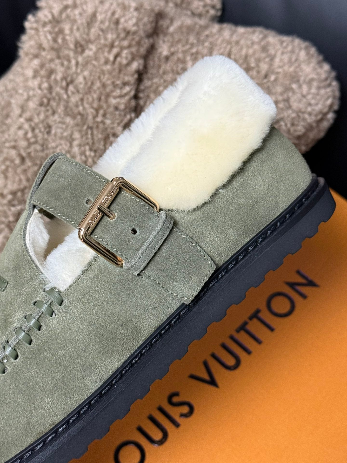 COLORADO COMFORT MARY JANE IN BASIL GREEN SUEDE AND SHEARLING LINING - 35
