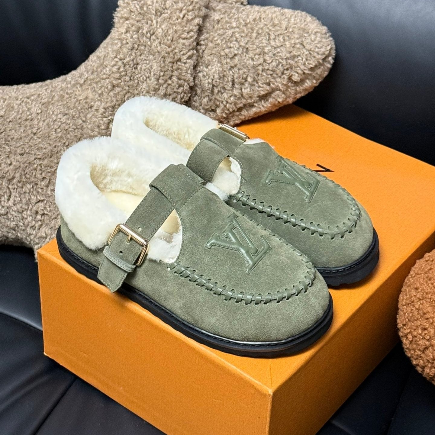 COLORADO COMFORT MARY JANE IN BASIL GREEN SUEDE AND SHEARLING LINING - 35