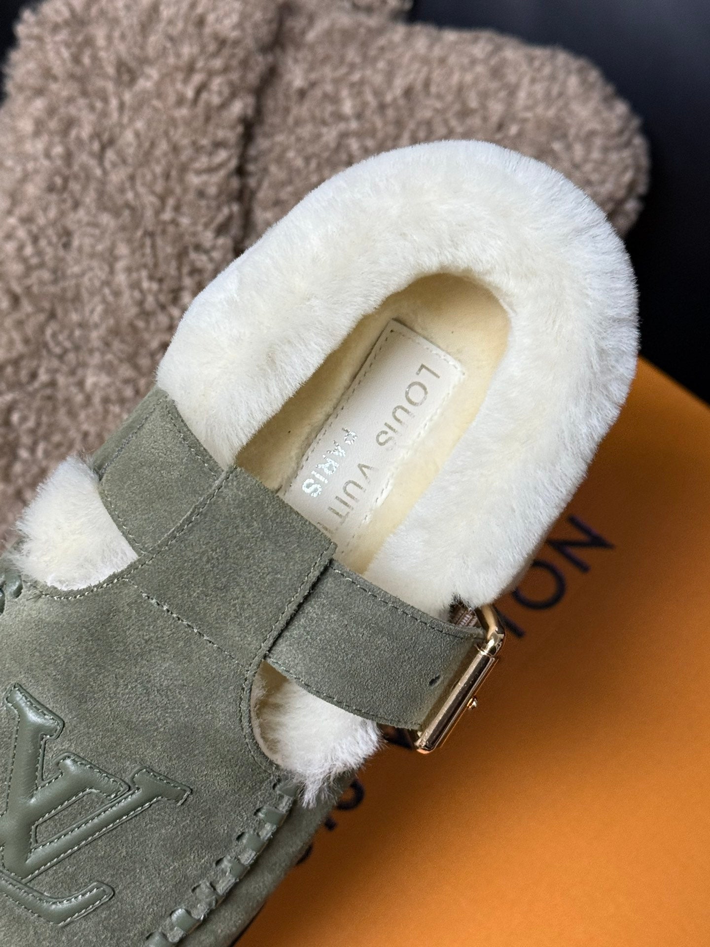 COLORADO COMFORT MARY JANE IN BASIL GREEN SUEDE AND SHEARLING LINING - 35