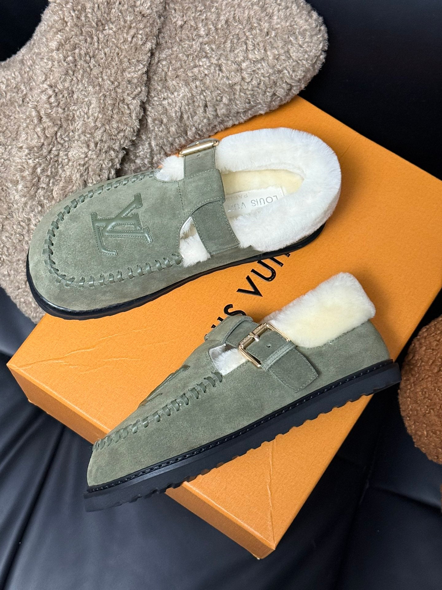 COLORADO COMFORT MARY JANE IN BASIL GREEN SUEDE AND SHEARLING LINING - 35